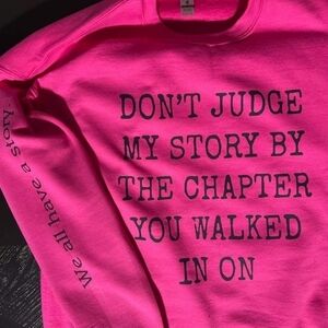 story sweat shirt